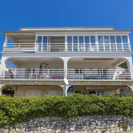 Renoviertes Studio-apartment Nur 120 Meter Zum Mit Meerblick アパート *