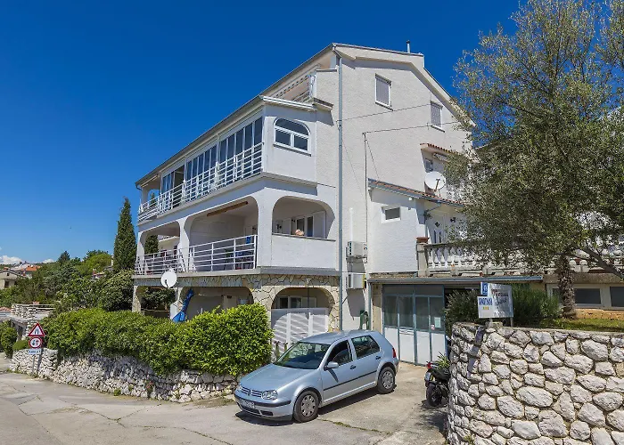 Renoviertes Studio-apartment Nur 120 Meter Zum Mit Meerblick *